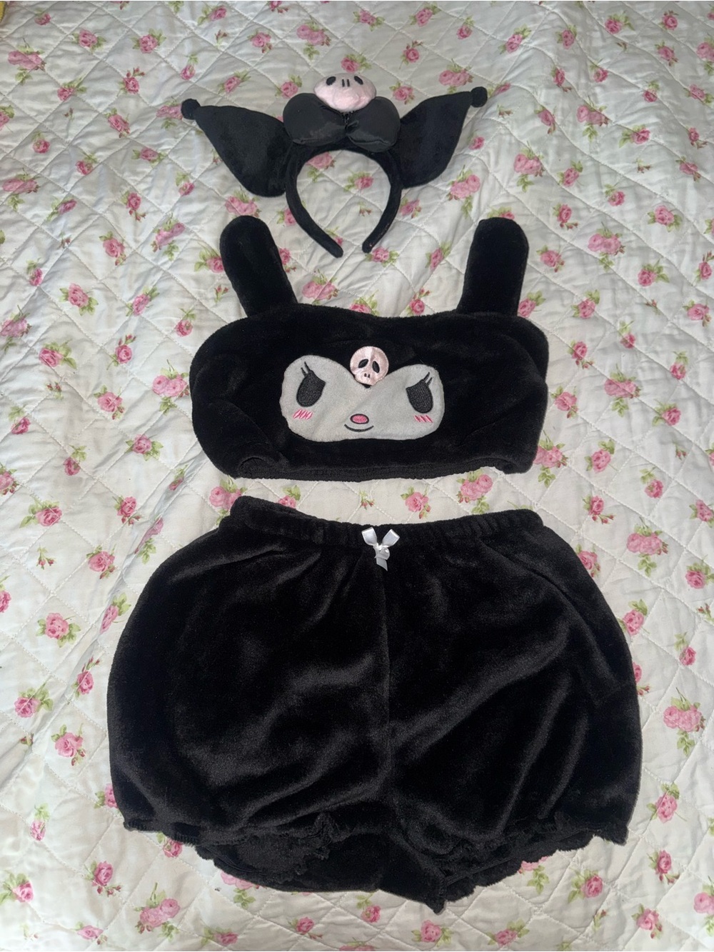 Sanrio Kuromi black velvet set with matching head band